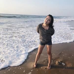 Meet your Posher, Ella